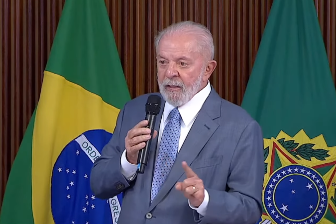 Em busca de diálogo Lula recebe evangélicos católicos e movimentos