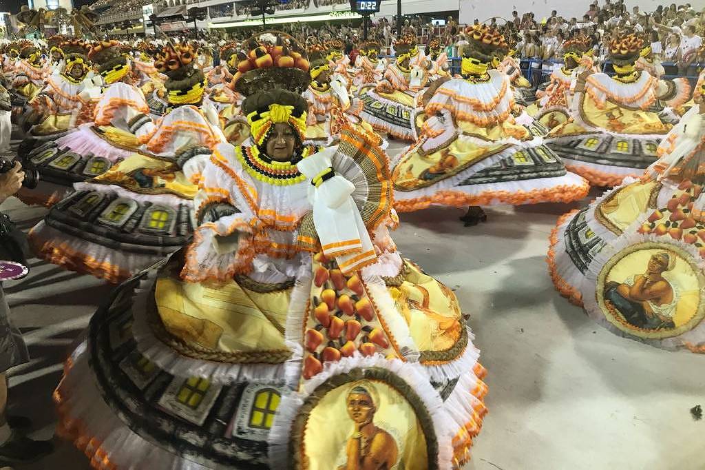 Carnaval e tradições culturais brasileiras entram em conflito com os evangélicos