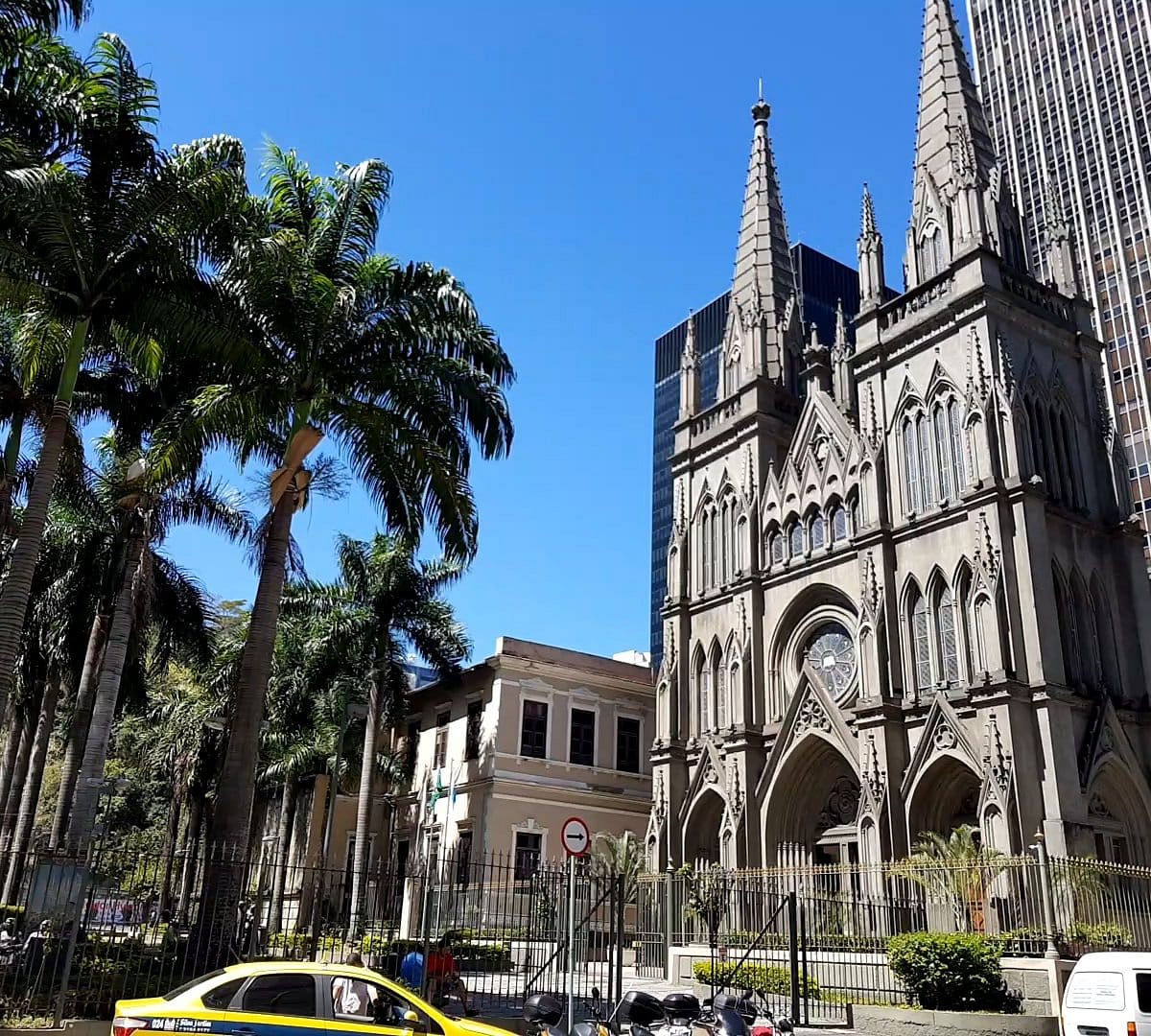 Segundo Censo 2022, Brasil tem mais igrejas e templos do que escolas e hospitais somados, e outras notícia nacionais