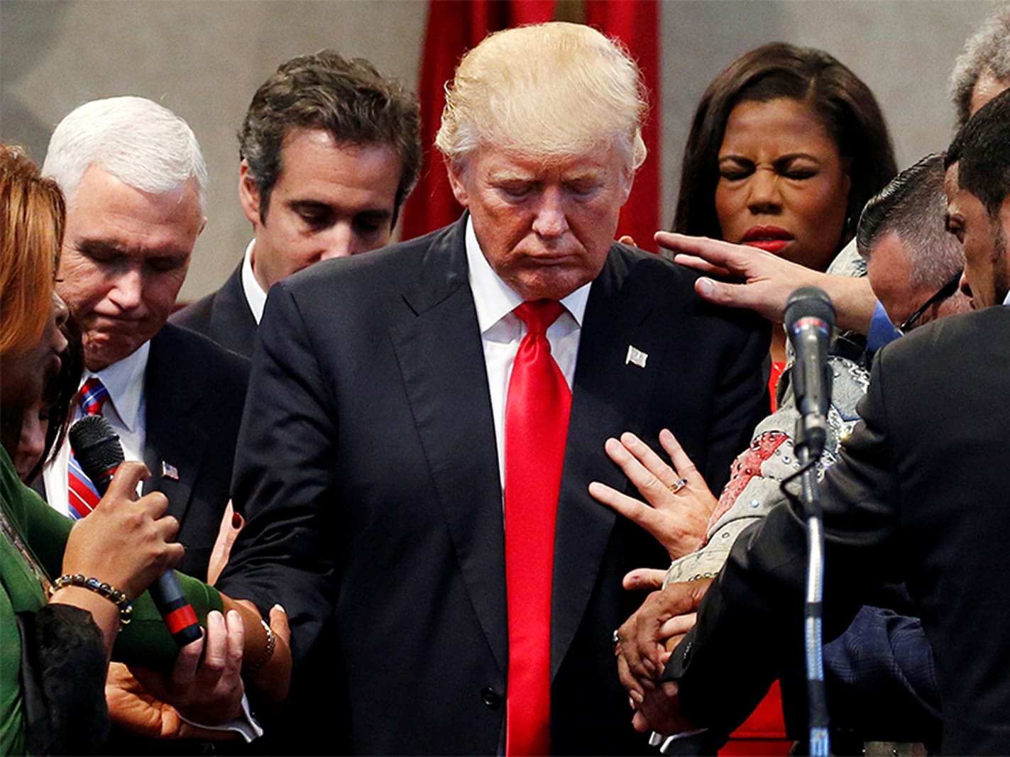 Evangélicos da TV cristã estimulam apoio a Trump com mensagem messiânica