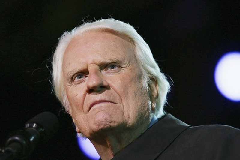 Como Donald Trump substituiu Billy Graham, o ‘Papa protestante’, e outras notícias internacionais