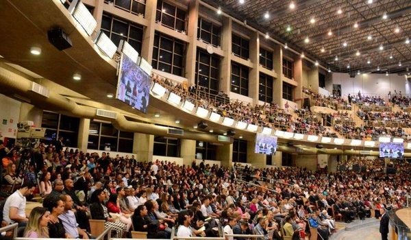 Brasil sedia a maior comunidade pentecostal do planeta