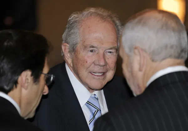 Pat Robertson influenciou o tele-evangelismo no Brasil, mas como?