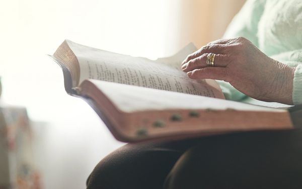 A polêmica ordenação de mulheres na Convenção Batista do Sul, e outras notícias internacionais